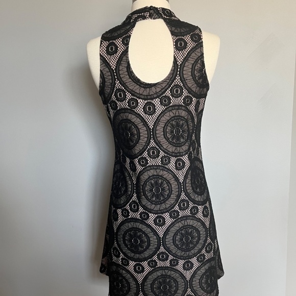 American Rag Disco Diva Style Hollywood 1970 Lace Mini Sleeveless Cocktail Dress - Picture 4 of 7